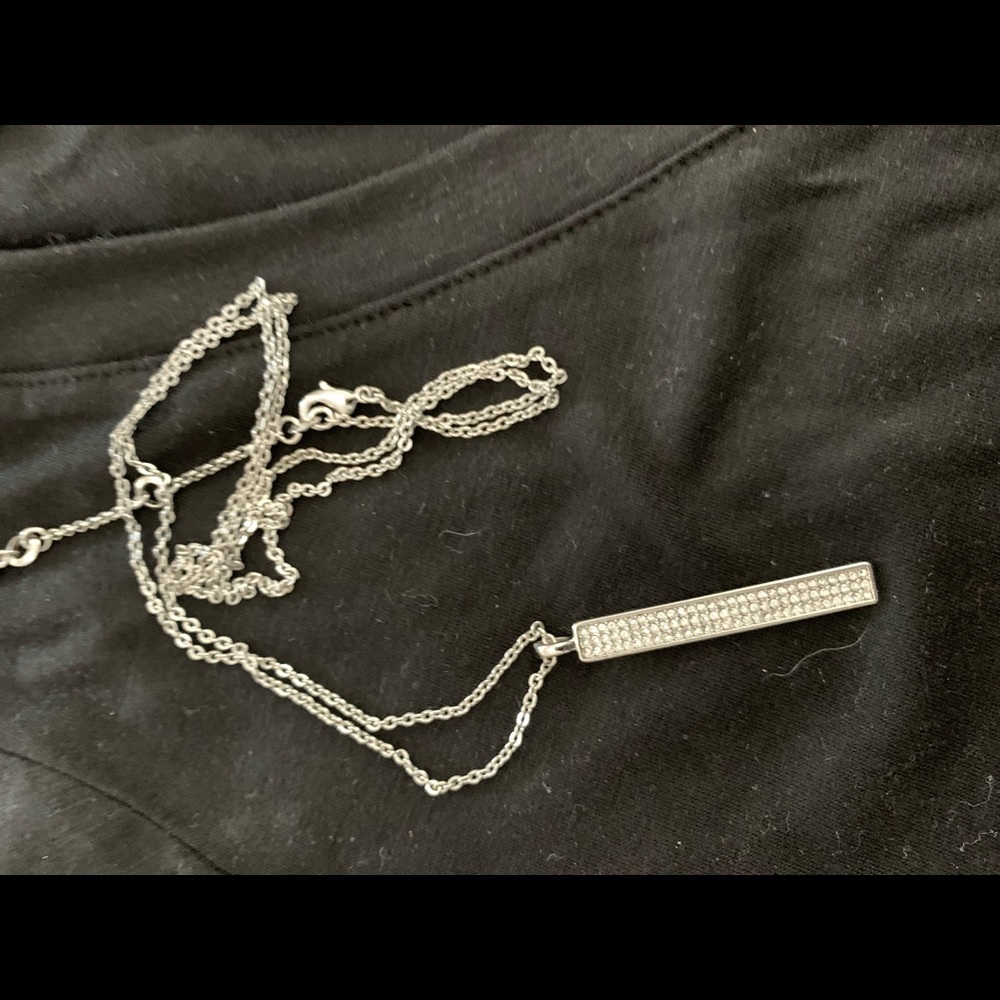 Long pendant necklace